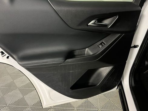 Used 2025 Chevrolet Equinox LT image 30