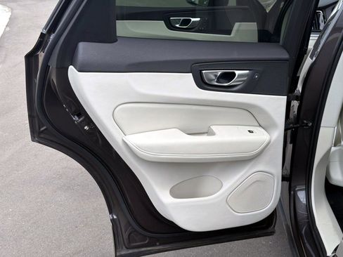 Used 2024 Volvo XC60 B5 Core w/ Protection Package Premier image 12