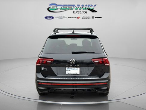 Used 2022 Volkswagen Tiguan SE R-Line image 15