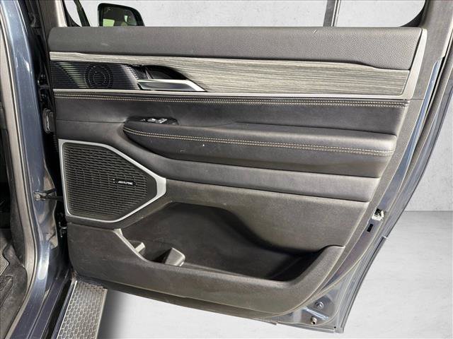 Used 2024 Jeep Wagoneer L Series II w/ Flexible Seating Group AWD/4WD image 17