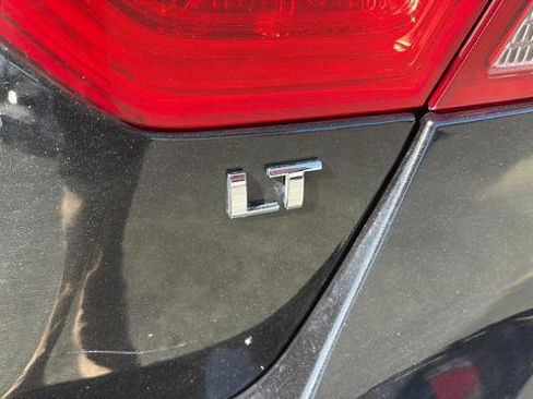 Used 2019 Chevrolet Impala LT image 14