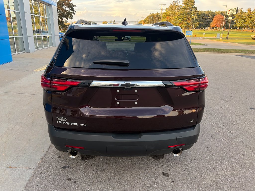 Used 2023 Chevrolet Traverse LT w/ LT Premium Package AWD/4WD image 8