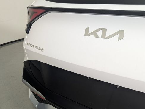 Used 2023 Kia Sportage SX FWD image 7