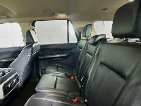 Used 2024 Ford Expedition Max XLT RWD image 28
