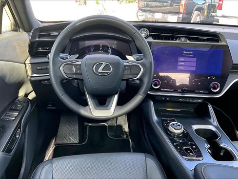 Used 2024 Lexus RZ 300e Premium image 5