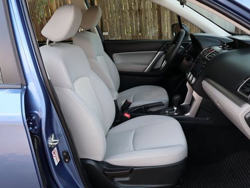 Used 2018 Subaru Forester 2.5i AWD/4WD image 21