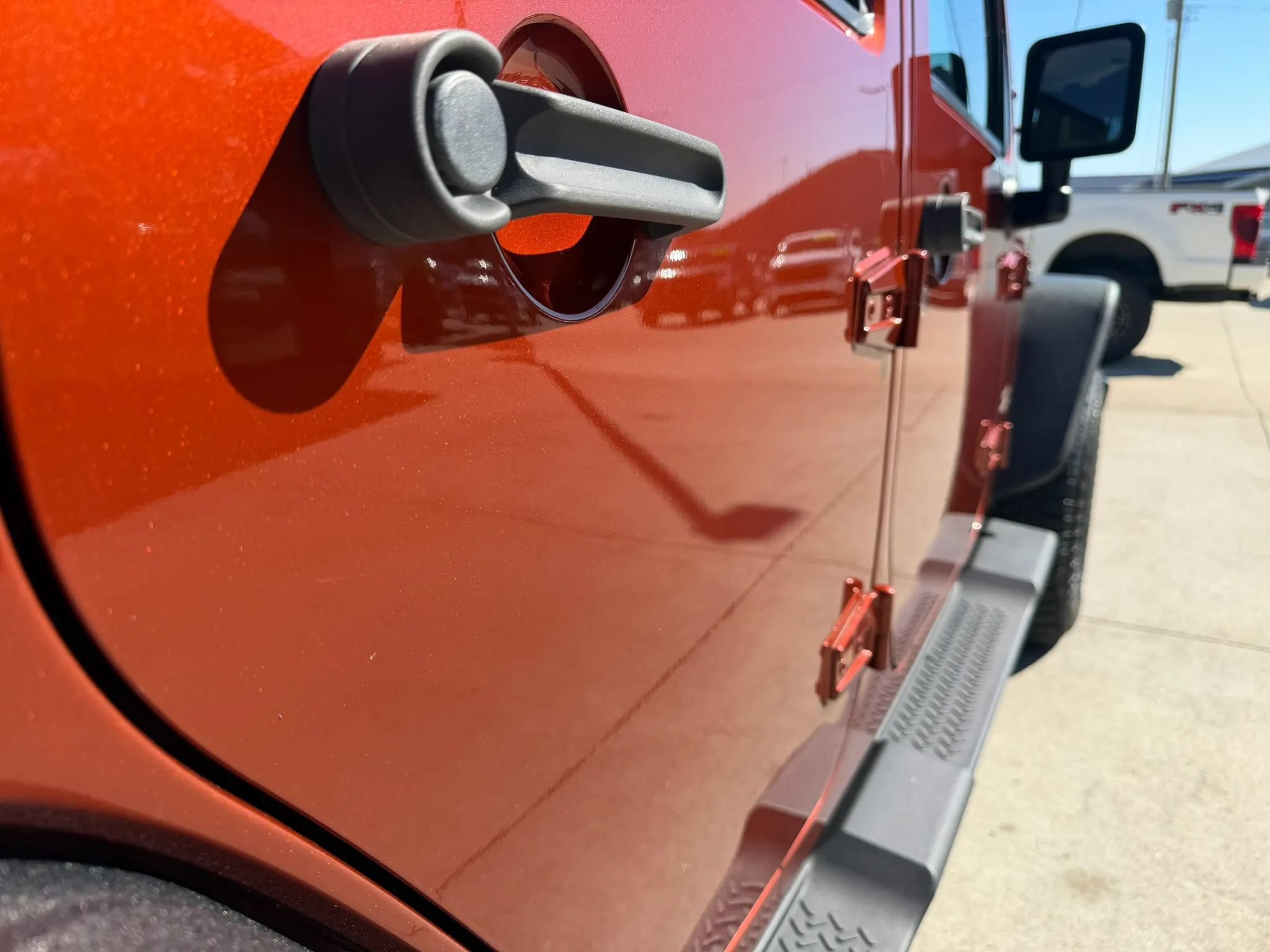 Used 2014 Jeep Wrangler Unlimited Sahara w/ Connectivity Group AWD/4WD image 57