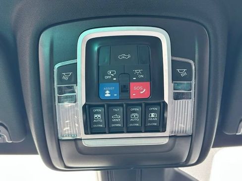 Used 2025 RAM 1500 Limited AWD/4WD image 41