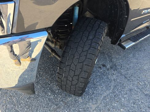 Used 2021 RAM 2500 Tradesman w/ Chrome Appearance Group image 34