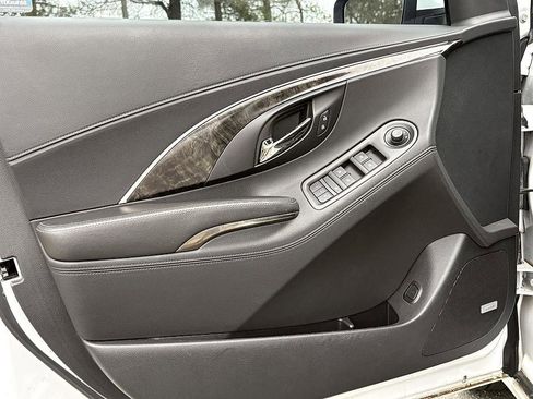 Used 2015 Buick LaCrosse Leather image 16