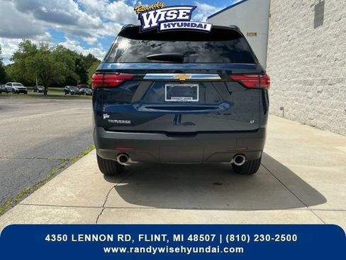 Used 2023 Chevrolet Traverse LT FWD image 10
