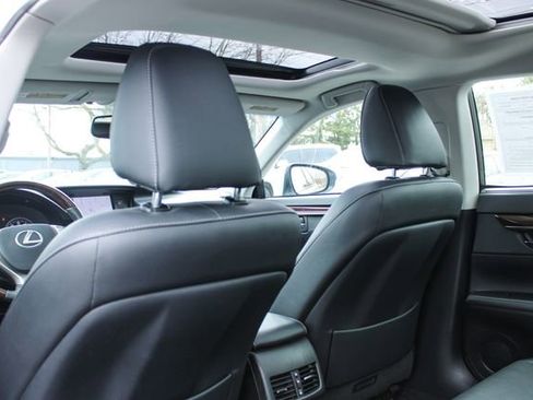 Used 2014 Lexus ES 350 w/ Ultra Luxury Package image 34