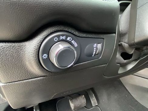 Used 2023 Dodge Durango SXT Launch Edition image 19