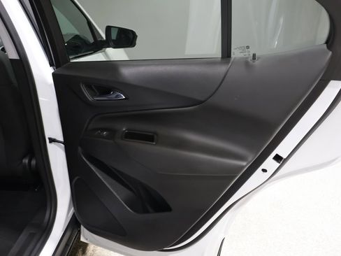 Used 2022 Chevrolet Equinox LT image 23