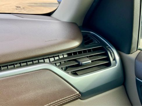 Used 2015 Chevrolet Tahoe LTZ image 40