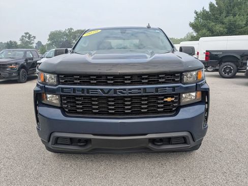Used 2020 Chevrolet Silverado 1500 Custom w/ Custom Value Package AWD/4WD image 2