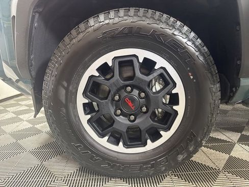 Used 2025 Toyota 4Runner TRD Off-Road image 10