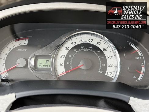 Used 2014 Toyota Sienna SE FWD image 39