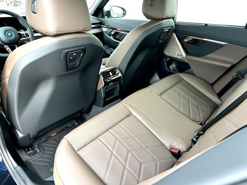 New 2026 BMW 550e xDrive w/ Executive Package image 18