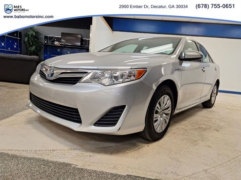Used 2012 Toyota Camry LE image 4
