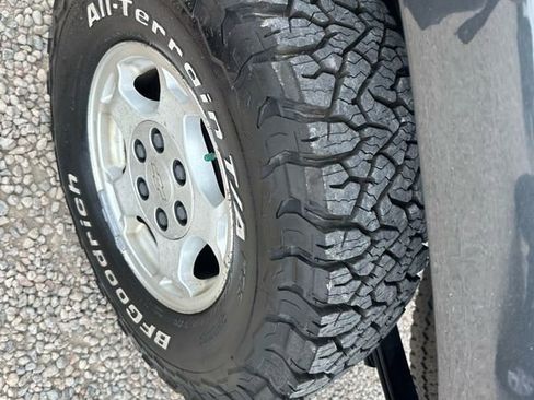 Used 2003 Chevrolet Silverado 1500 LS w/ Off-Road Package AWD/4WD image 40