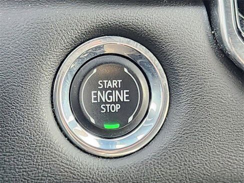 Certified 2024 GMC Canyon Elevation w/ Convenience Package image 28