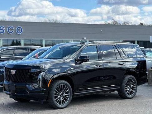 Used 2026 Cadillac Escalade Platinum Sport w/ LPO, Floor Liner Package image 44