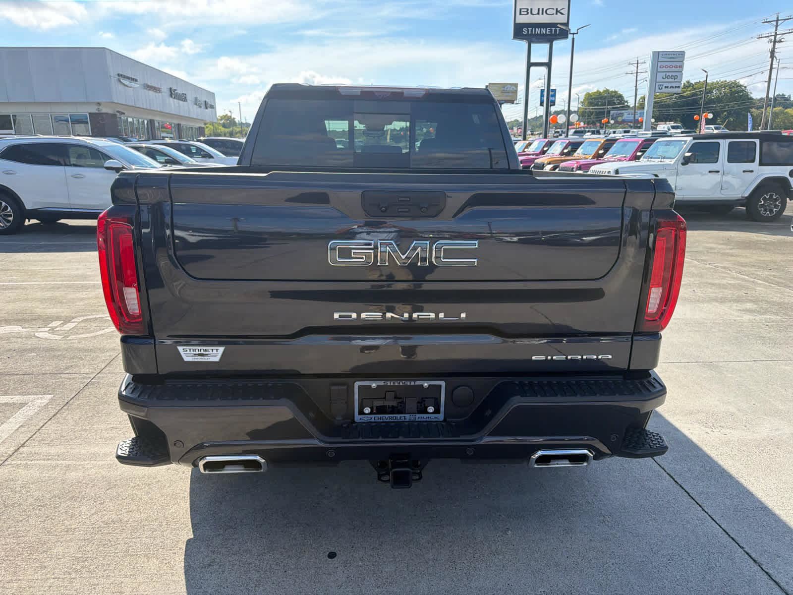 Used 2025 GMC Sierra 1500 Denali Ultimate AWD/4WD image 8