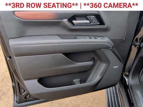 New 2026 GMC Yukon XL Denali w/ Sun & Power Step Package AWD/4WD image 11