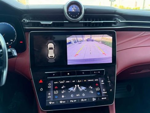 Used 2023 Maserati Grecale Modena image 12