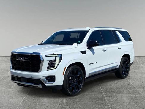 Used 2026 GMC Yukon Denali w/ Denali Reserve Package AWD/4WD image 1