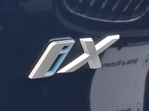 Used 2022 BMW iX xDrive50 w/ Premium Package image 29