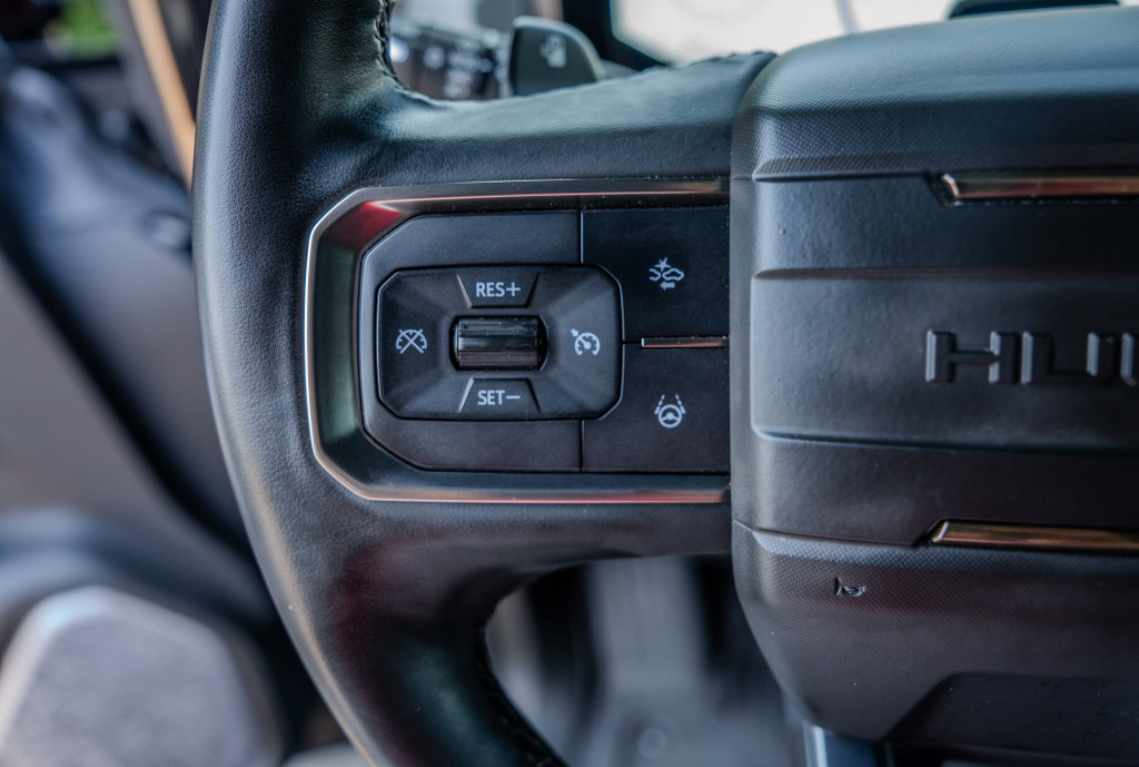 Used 2025 GMC Hummer EV 2X AWD/4WD image 6