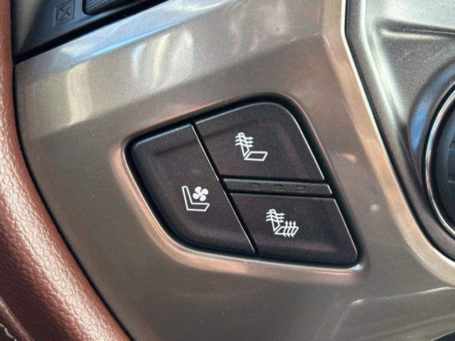 Used 2017 Chevrolet Silverado 1500 High Country AWD/4WD image 16