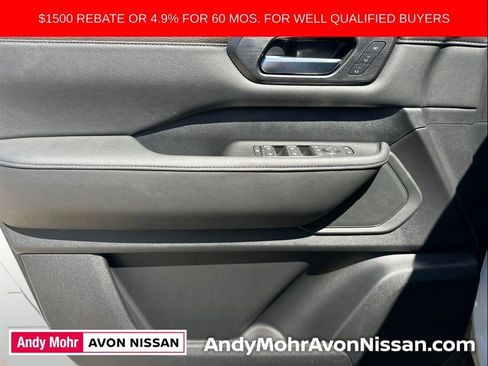 New 2026 Nissan Armada SL w/ Captain's Chari Seat Package AWD/4WD image 9