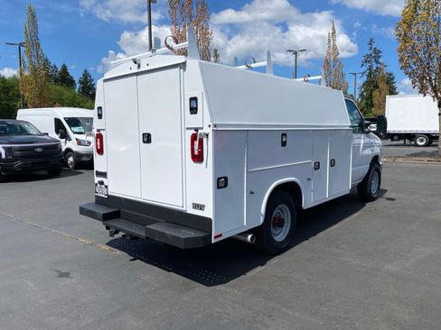 New 2025 Ford E-350 and Econoline 350 Super Duty w/ Power Equipment Group image 5