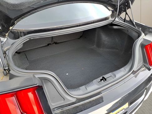 Used 2022 Ford Mustang Coupe image 26