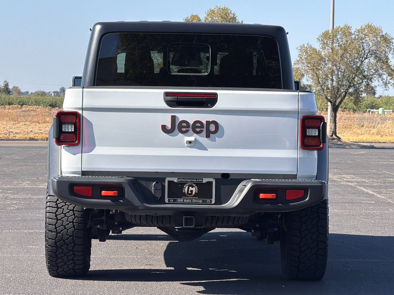 Used 2026 Jeep Gladiator Mojave AWD/4WD image 5