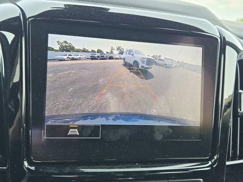 Used 2023 Chevrolet Traverse LT AWD/4WD image 14