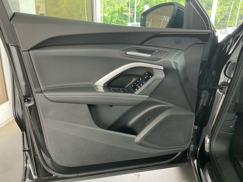 Used 2025 Audi Q5 Premium w/ Convenience Package AWD/4WD image 36