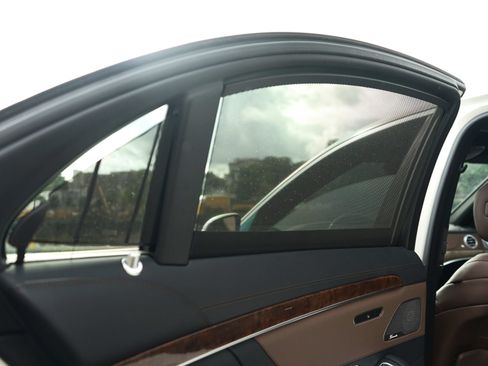 Used 2015 Mercedes-Benz S 550 4MATIC Sedan image 36