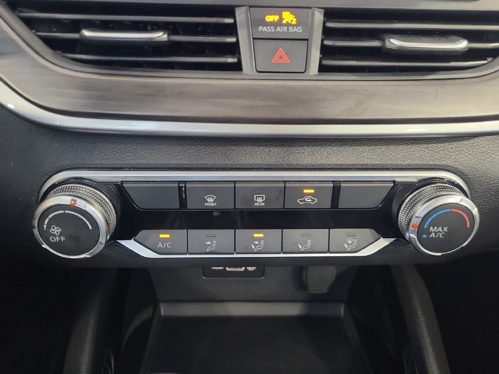 Used 2024 Nissan Altima 2.5 SV FWD image 20