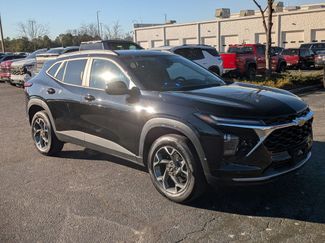 Used 2025 Chevrolet Trax LT w/ LT Convenience Package video 2