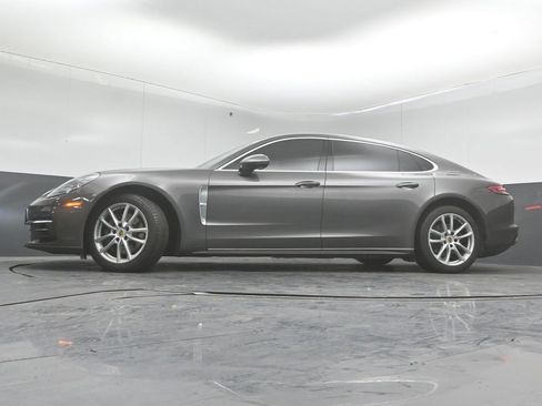 Used 2018 Porsche Panamera 4S Executive image 38