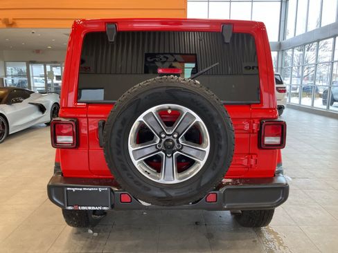 Used 2021 Jeep Wrangler Unlimited Sahara w/ Uconnect 4C Nav & Sound Group image 6