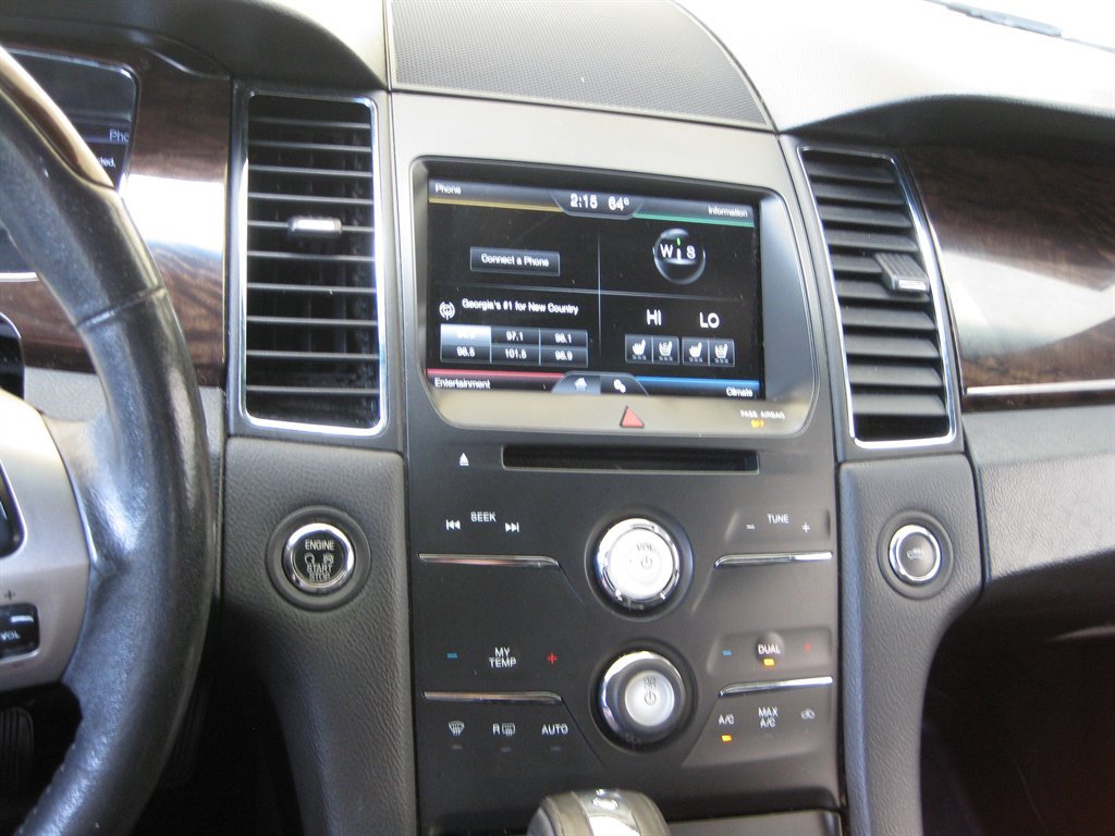 Used 2015 Ford Taurus Limited FWD image 17