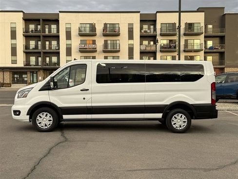 Used 2023 Ford Transit 350 XLT RWD image 4