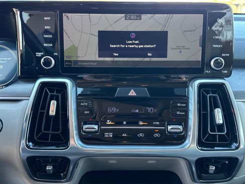 Used 2022 Kia Sorento SX Prestige image 22