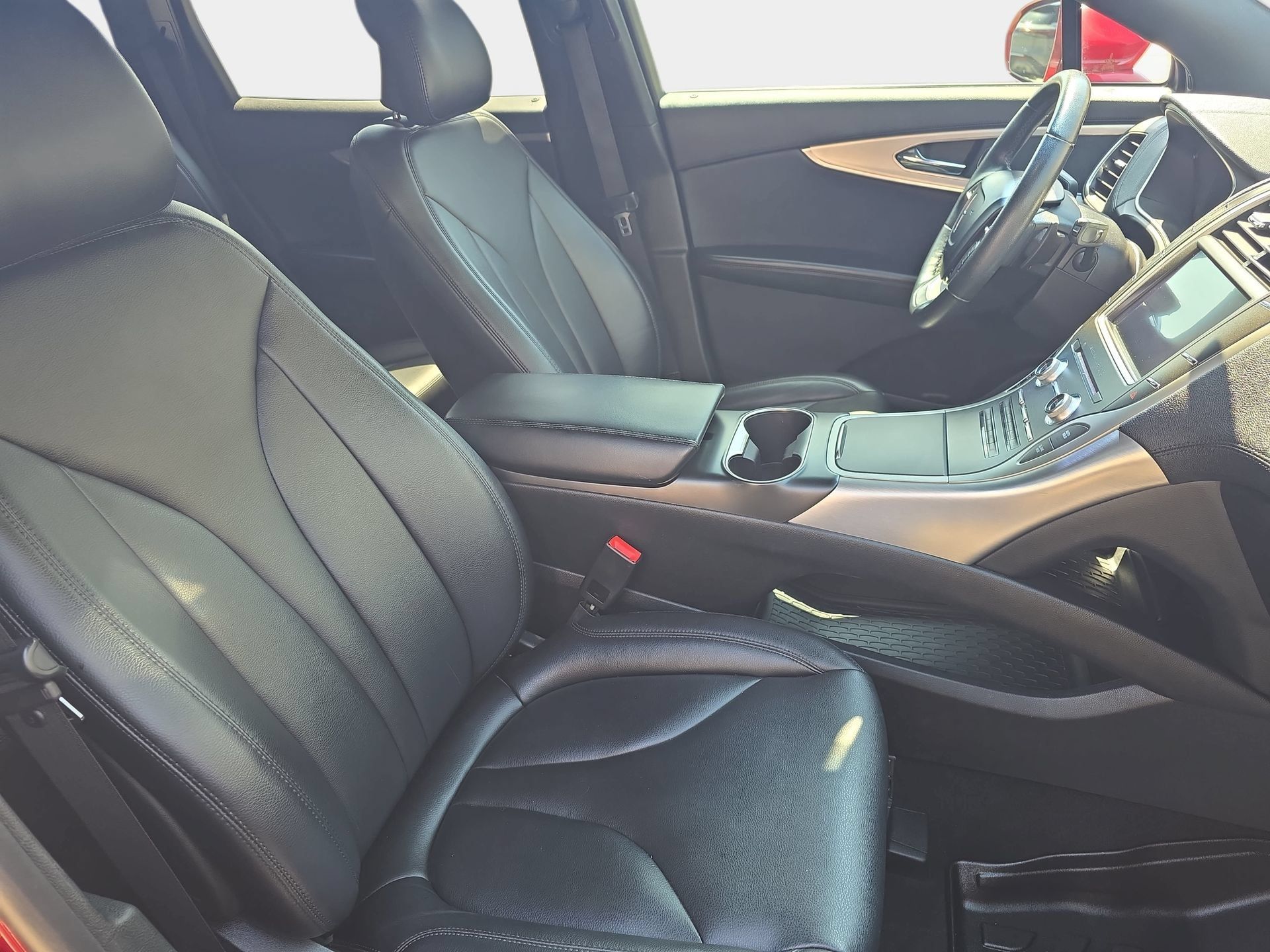 Used 2019 Lincoln Nautilus FWD image 10