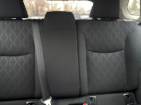 Used 2025 Toyota Corolla Cross LE image 36